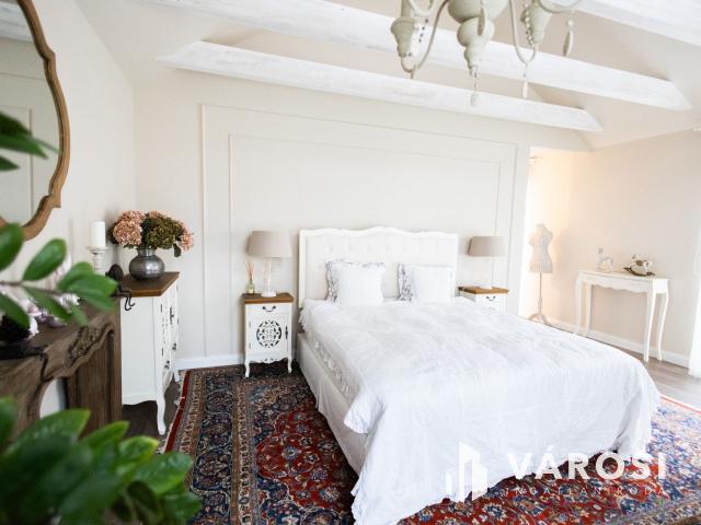 Mediterrán hangulatú ingatlan az Aranyparton