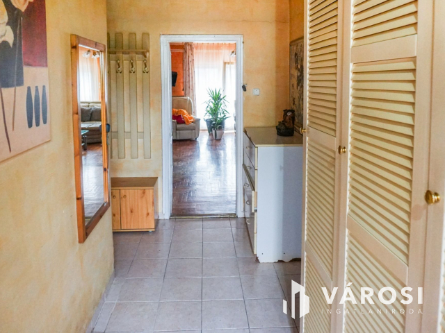 Remek családi ház Üröm legszebb részén!