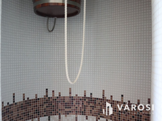 7 apartmanos üdülőház a Balaton partján