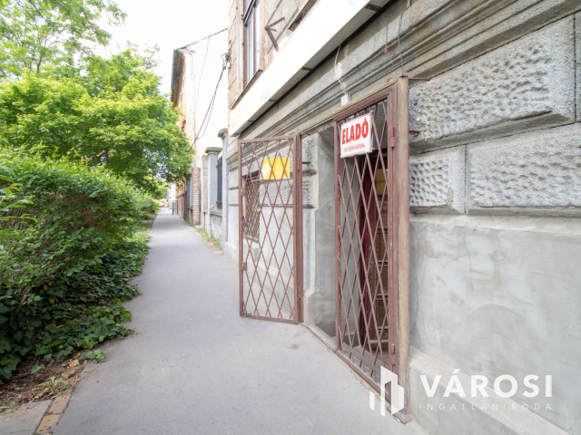 Orczy úton 44 m2-es, utcai bejáratú üzlethelyiség eladó