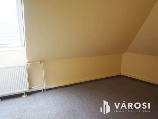 Fiatalos irodaház hosszú távra kiadó!