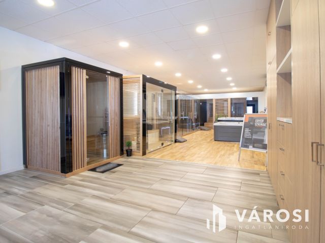 Igényesen felújított, utcai bejáratú, 178 m2-es iroda eladó