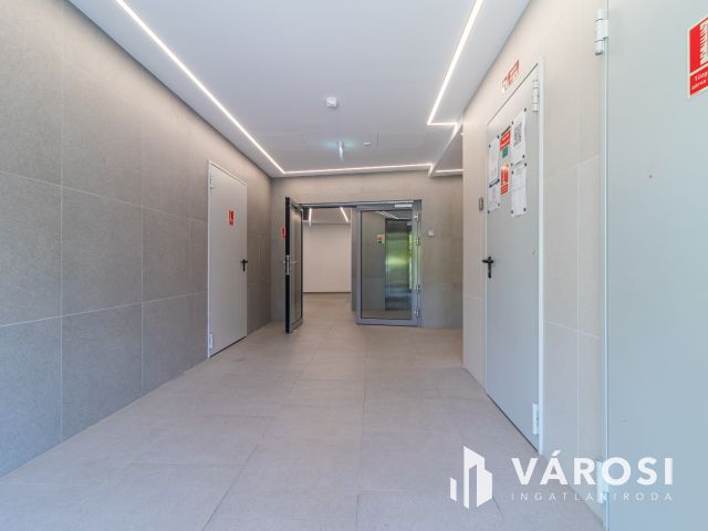 Bútorozott Luxuslakás Balatonföldváron – Azonnal költözhető