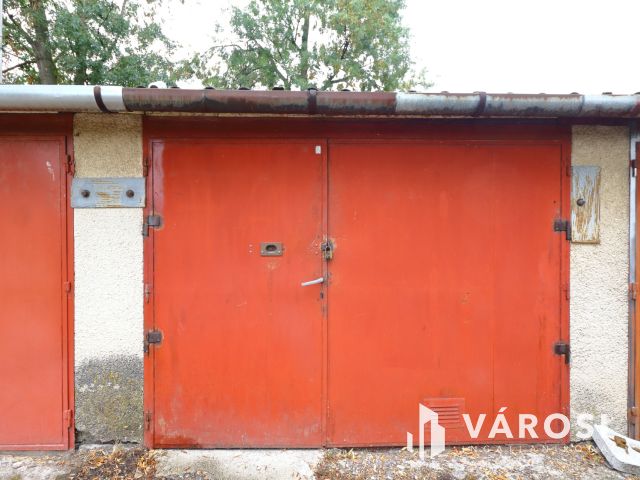 Garázs a Szabadság téren