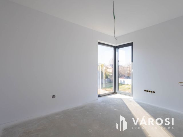 Minden igényt kielégítő újépítésű családi ház