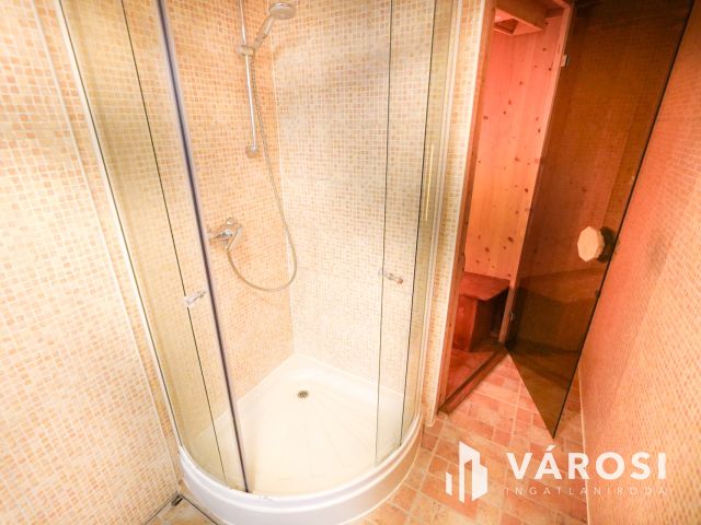 Bevezetett szépségszalon vendégkörrel remek helyen!