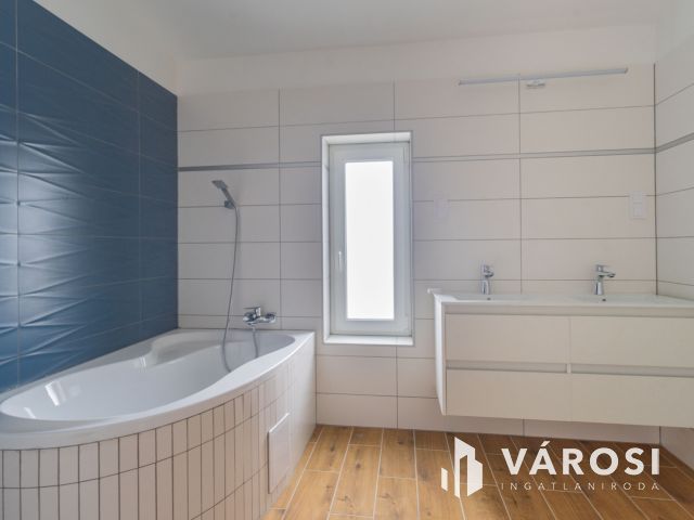 Panorámás luxus lakás Balatonföldváron