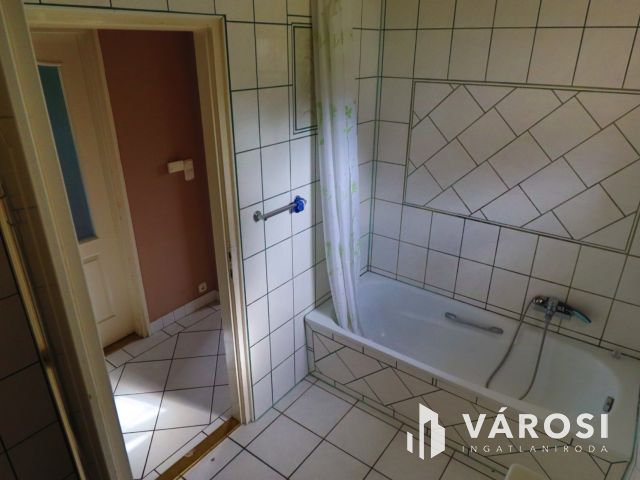 Igényes, pihenésre, összejövetelekre alkalmas családi ház!