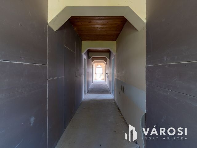 Kiváló befektetési lehetőség az Aranyparton