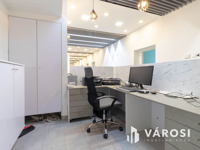 Újbudán 24 m2-es, felszerelt, bútorozott fogászati rendelő