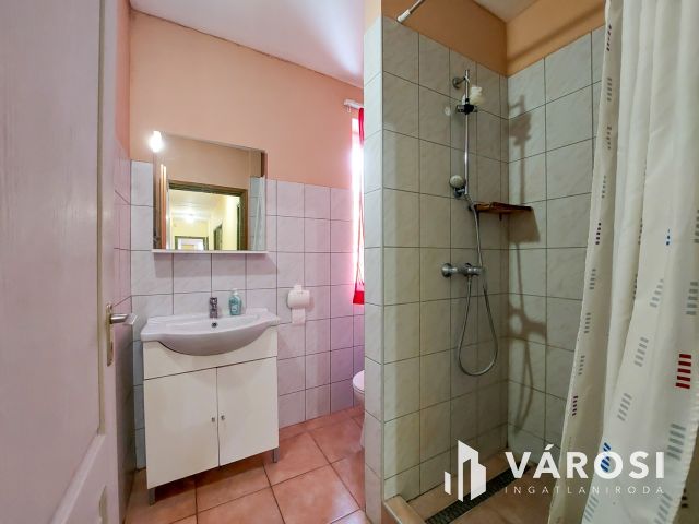 Eladó apartmanház – munkásszállás - nyaralóház