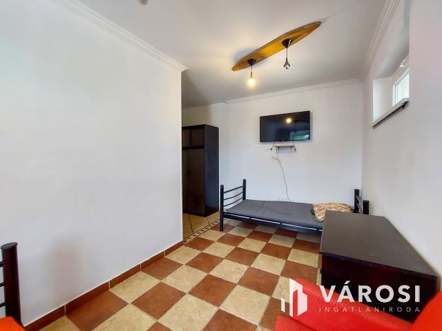 Eladó apartmanház – munkásszállás - nyaralóház