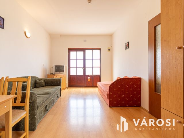 Eladó panzió saját parkolóval, nagy kerttel Bogácson!