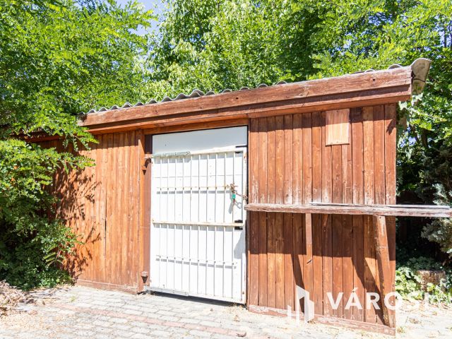 Eladó panzió saját parkolóval, nagy kerttel Bogácson!