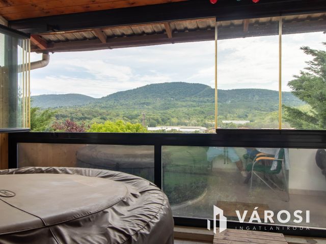 Panorámás otthon Pilisborosjenőn