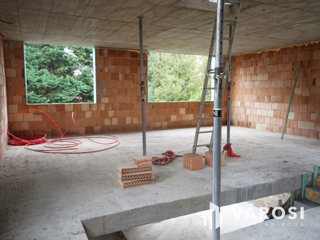 Prémium tetőteraszos, új építésű lakás Bókaitelepen