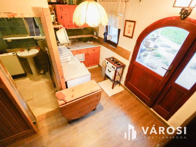 Lakható présház Tökön!