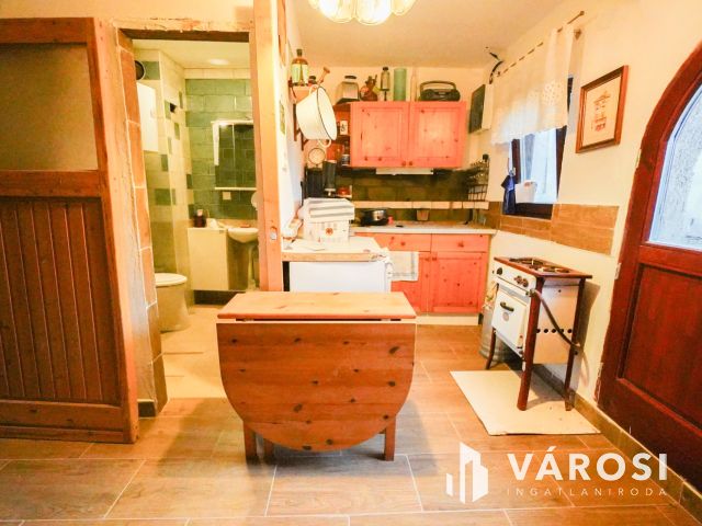 Lakható présház Tökön!