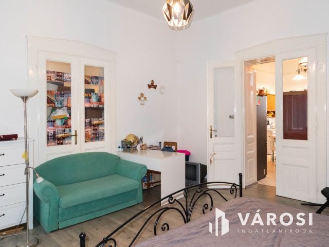 Többgenerációs Családi ház  Kiskundorozsma központi részén.