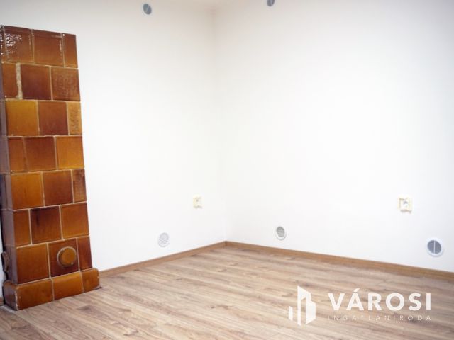 Igényesen felújított családi ház kiváló környezetben!