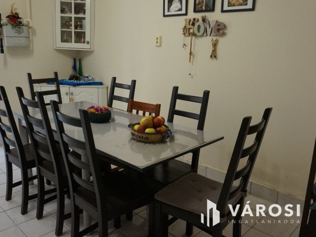 Impozáns lakás kertrésszel kiváló helyen Vásárhelyen