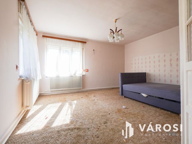 Felújítandó családi ház szenzációs településen!