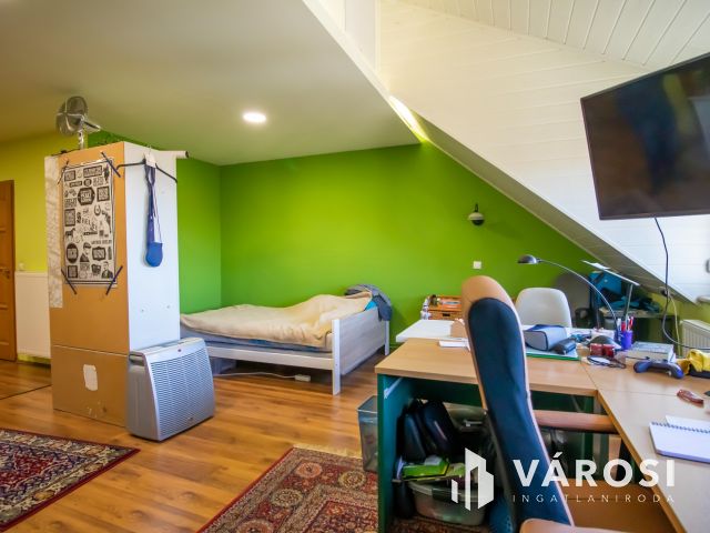 Tágas családi fészek Lovasberényben - 5 szoba, 3 fürdőszoba!