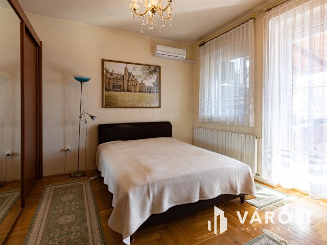 Turai kastély mellett, 4 szoba, nappalis családi ház eladó