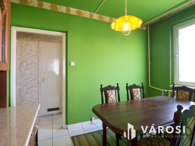 Eladó panellakás a Kistópart utca elején