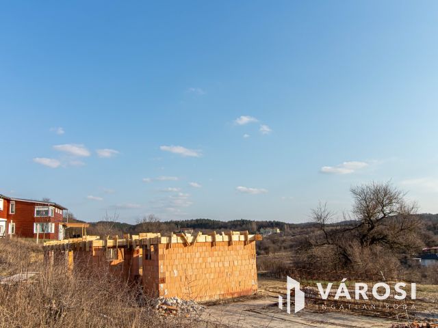 Panorámás ikerház fél  Tinnyén a  királyvölgy lakoparkban