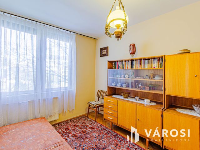 Alul nappali, felül nyugalom – kétszintes otthon garázzsal