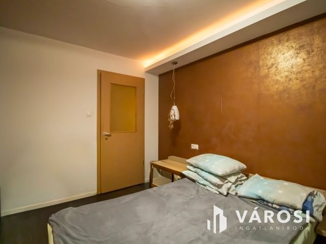 Korszerű 4 szobás téglalakás Palotavárosi a tavaknál