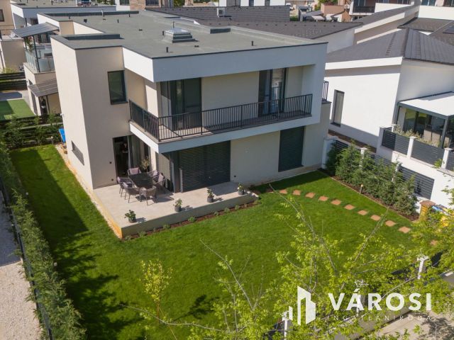 Kényelmes prémium családi ház a Kállay ligetben!