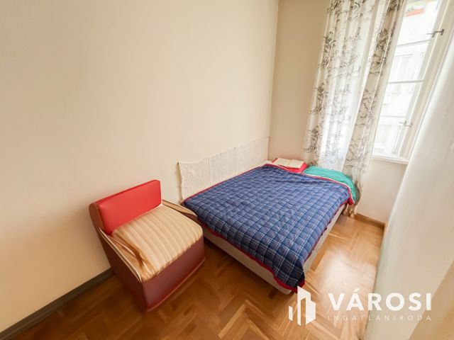 Több lakásra bontható szenzációs elhelyezkedéssel!