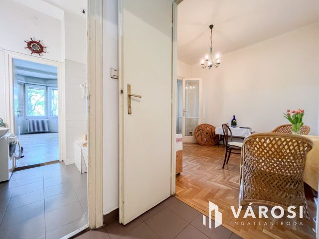 Több lakásra bontható szenzációs elhelyezkedéssel!