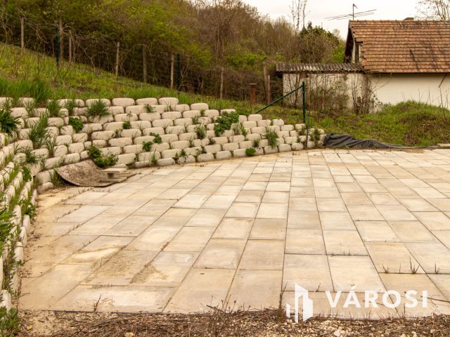 Zártkerti telek vízzel + árammal  Máriahalmon– ne hagyd ki!