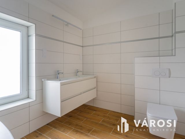 Panorámás luxus lakás Balatonföldváron kiadó