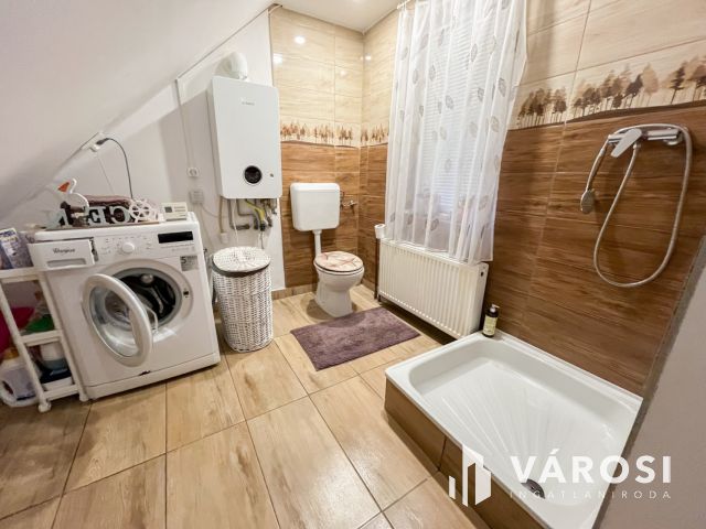 3 ingatlan 1 áráért Szentendrén!