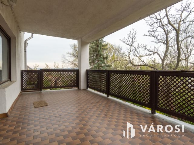 Örökpanorámás családi ház Balatonfüreden