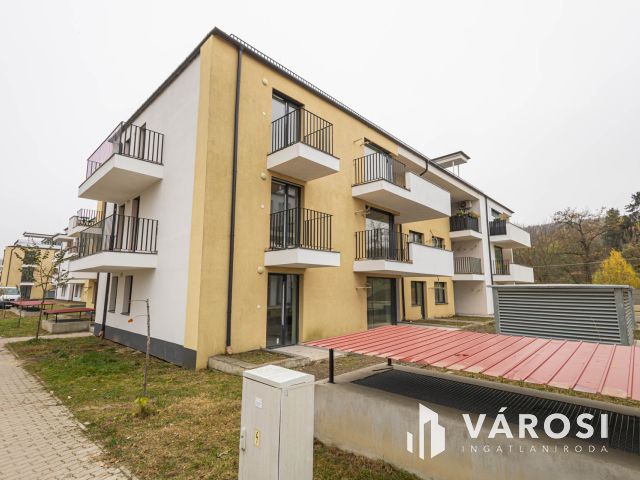 Kulcsrakész lakás Péterhegyen A-1-2