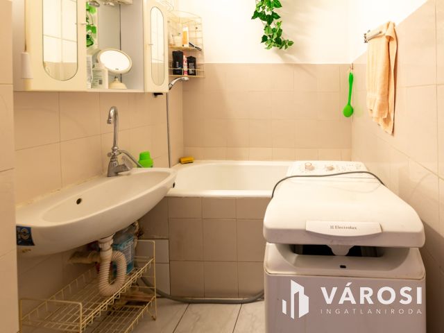Szerethető 46 m²-es lakás a Duna-part közelében – 28,9 M Ft